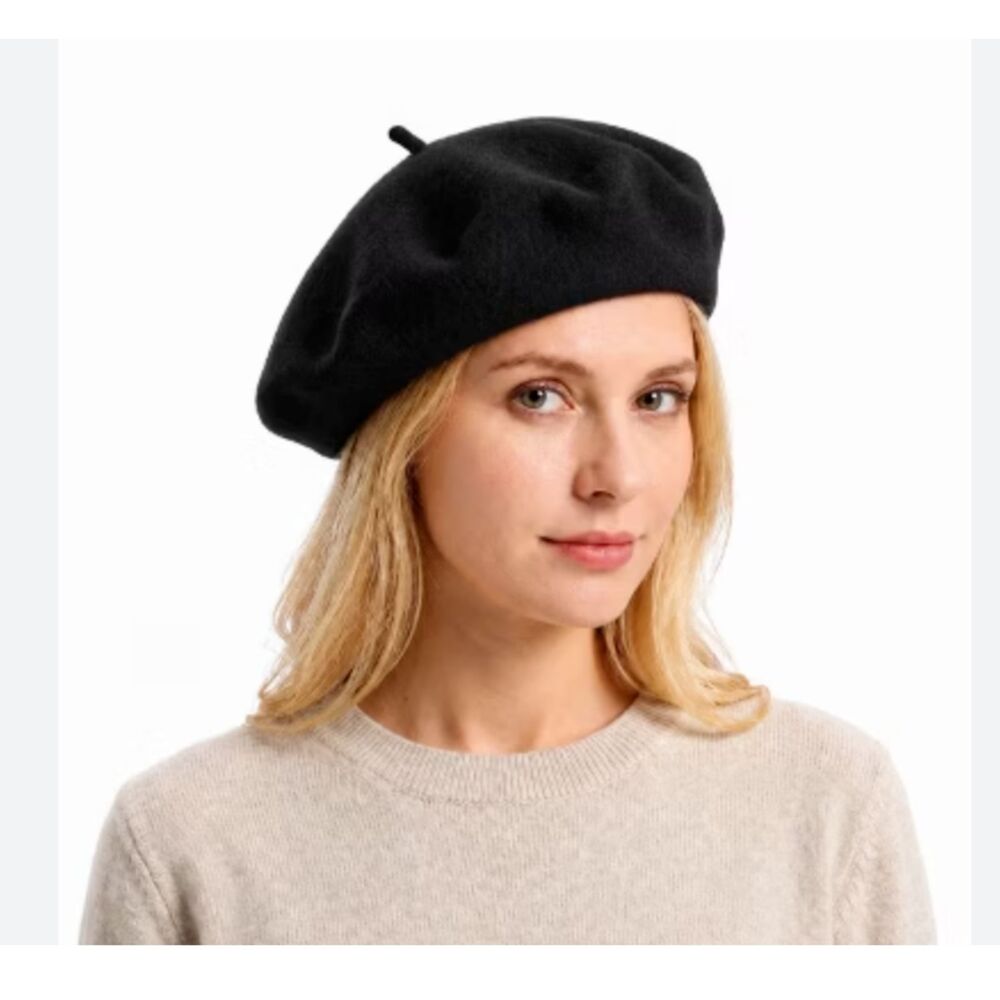 NWT Wild Fable Black Wool Beret Hat One Size French Style Parisian Chic Classic